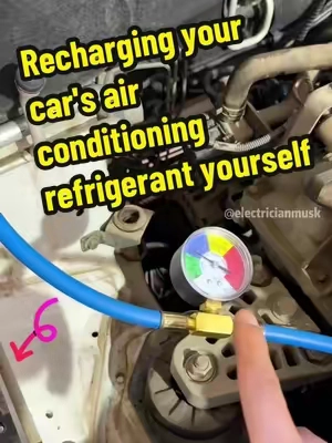 How should a refrigerant top-up be charged?#diyer #mechanic #bluecollar #automechanic #Refrigerantcharging 