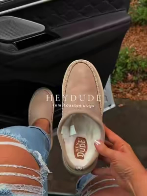 So cute and comfy, perfect for fall 🍂 @HeyDude #shoes #heydudeshoes #sliponshoes #fallshoes 