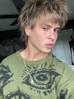 So hard #tiktokshop #fashiontiktok #fashion #fit #sweater 