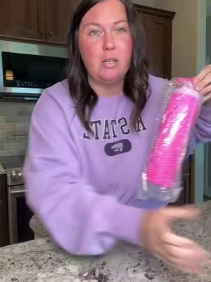 Love these water bottles! Free sip or sip out of the straw!✨🤩 #waterbottle #tumbler #simplemodern #tumblercups #waterbottlereview 