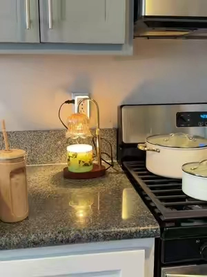Una forma elegante de disfrutar tus velas favoritas mientras conviertes cualquier rincón en un espacio cálido y sofisticado. #DecoracionElegante #VelasAromaticas #HogarBonito #DetallesParaElHogar #TikTokShopCreatorPicks