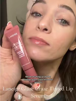 Shade cinnamon sugar 💋 @laneige_us #laneige #tintedlipserum #lipserum #glazecraze #backtoschoolshopping 