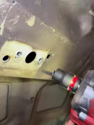 Guía para cambiar el aceite tú mismo 🔧🚗 ¡Deja de quemarte las manos al cambiar el aceite! 🛑😭 ¡La herramienta magnética que todo mecánico de cochera necesita! 🧲🔥 ¡No más tornillos caídos en el aceite sucio! ❌🤢 Cómo cambiar el aceite de tu auto como un profesional y sin hacer un desastre ✨👨#CambioDeAceite 🔧 ‍🔧  #DIYCarMod #AutoMaintenance #tiktokshopmemorialday 