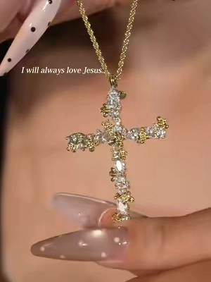 When faith meets fashion ❤️ #summerwins #tiktokshopdealsforyoudays #tewiky #necklace #fyp 