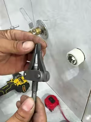 No Cambies Toda La Tubería. Prueba Esto Primero.#dealsforyoudays #drywalltools #DIY #tooltok #ToolSet 