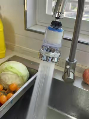 "Mejora tu grifo en segundos: 6 capas de filtro y giro 360° para una cocina más cómoda. #tiktokshopsummersale #comprastiktok #filtrodeagua#tipsdelimpieza #cosasdelhogar    "