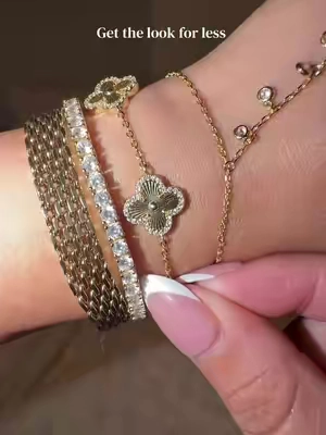 @PAVOI  clover bracelet #jewelrytiktok #jewelrytok #jewelryinspo 