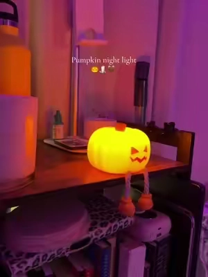 The cutest Halloween decor 🧡 #halloween #pumpkinnightlight #halloweendecor #spookyseason #pumpkinseason 