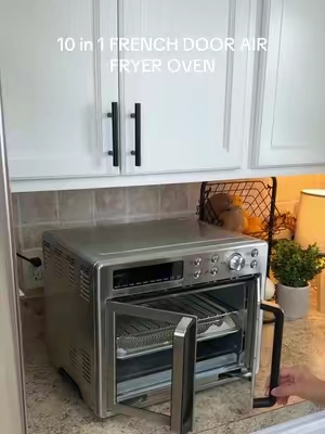 this thing works insanely well! 🍗🥪🥯🌭#airfryer #kitchengadgets #airfryeroven #midea #lowtoxliving @Midea-US 