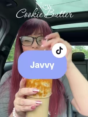 Cookie butter is the new fall flavor and Javvy nailed the creamy cookie taste with with one! #cookiebutter #cookiebutterlatte #latte #javvy #javvycoffee 