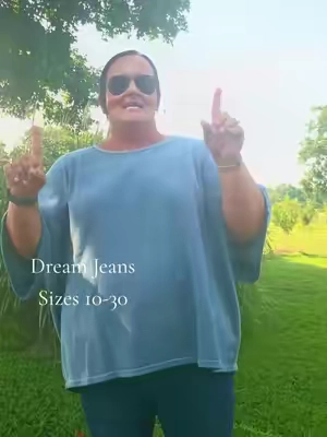 I couldn't love these jeans anymore. They fit great, super flattering, and so so comfortable!!@BloomChic #plussizejeans #curvyjeans #skinnyjeans #plussizefashion  #plussizestyle