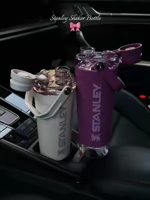 #StanleyCup #stanley #shakerbottle #pilatesprincess #gymbottle 