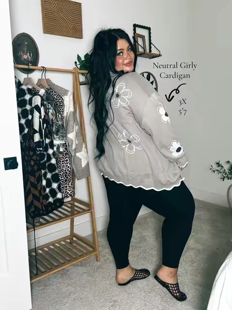 @Eytino #plussizefashion #cardigan 