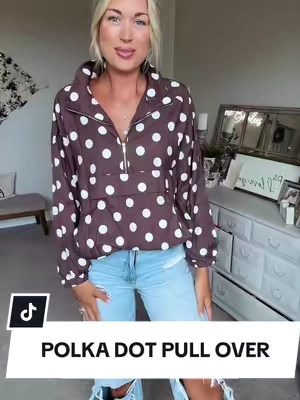 This pullover is a MUST HAVE this fall! It is such good quality & a leightweight windbreaker material. It comes in multiple color options. Go ahead and snag it while it’s in stock! #womenspullover #fallfashion #polkadot #pulloverforwomen #fyp 