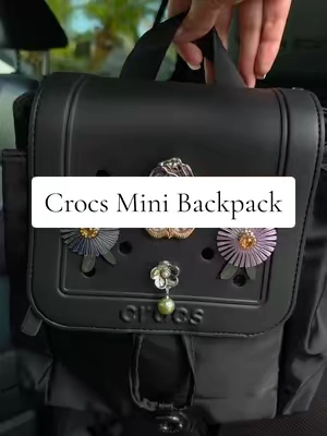Just the right size for shopping or going to theme parks✨️New Crocs Mini Backpack @Crocs #crocs #crocsnewarrivals #minibackpack #backpack #TikTokshopbacktoschool 