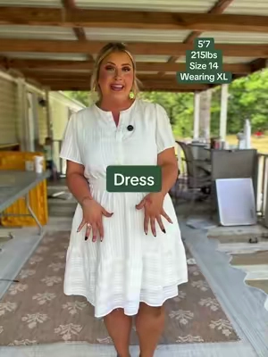 The prettiest and most flattering dress!! 