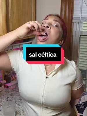 una forma tan sencilla de mantenerte hidratada tienes que probar esta sal céltica  . . #hidratación  #SalCeltica #Céltica 