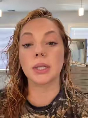 She’s gorgeous and glowing 