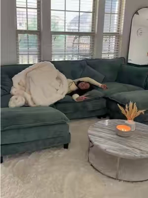 I can’t believe how great quality this couch actually is! Completely blew my expectations✨ If you see it still in stock, grab it while you can because it sells out fast! #cloudcouch #comfortable #cozyathome #modularsofa #sofa 