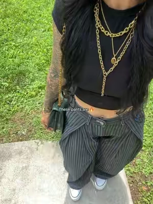 I’m 5’3 & 133 wearing a size 26 