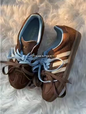 Tough situation for my wallet LOL #flykicks #newshoes #adidassamba #exclusive #brownshoes 