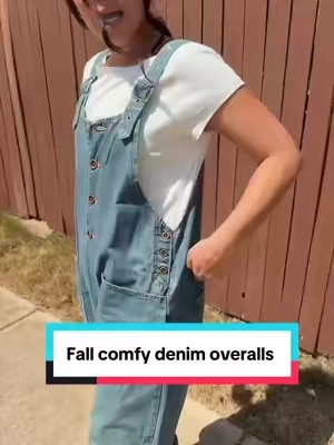 These denim overalls are the perfect fall addition and such a comfortable jean material! 145 5’8 m #overalls #denimoveralls #jumpsuit #fallfashion #OOTD @CHOUYATOU 