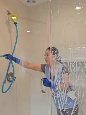 Regardera Rinseroo JUMBO Shower Hose para facilitar nuestra limpieza de los baños  #rinsero #limpieza #cleaning #housekeeping #cleaninghacks 