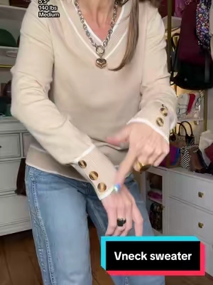 @WIHOLL FASHION @WIHOLL  #vnecksweater #sohochic #TikTokshopbacktoschool #tiktokshopfallsale #businesscasualoutfits 