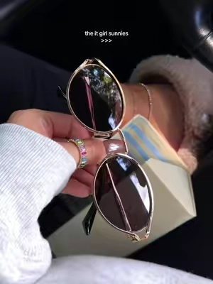 um.. the price today 🤯💖 #diff #diffeyewear #justgirlythings #cleangirlaesthetic @DIFF EYEWEAR  