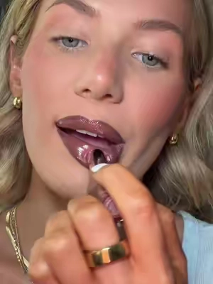 Rose Amber🥀💄🤎 @Fenty Beauty #fentybeauty #lipcombo #tiktokshopcosmetics #tiktokshopsummersale #ttsbeautybesties 