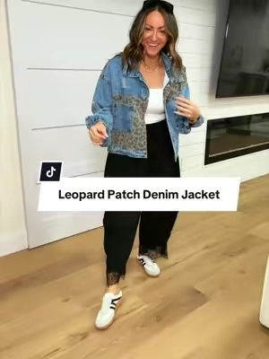 Leopard + Denim = ♥️ I’m 5’2” 127 in a Small #denimjacket #jeanjacket #falljacket #leopardprint #jacket @Scacto Corset 