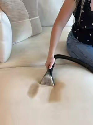 Make sure you watch this before getting the Bissel Little Green Mini! #bisselllittlegreenmachine #carpetcleaning #bissellclean #bisselllittlegreen #stainremover 