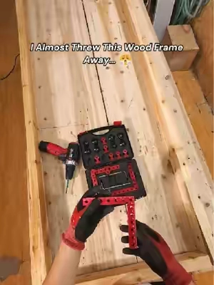 My corners kept slipping every time I tried to line up the boards. I was about to scrap the whole thing until I used these 90° corner clamps. They lock the boards in place and keep everything square while I fasten it. Huge difference for frames, boxes, cabinets, and DIY woodworking.woodworking corner clamp, 90 degree clamp, right angle woodworking clamp, wood frame clamp, carpenter tools#DealsForYouDays #SummerVibes #Woodworking #DIYTools #CarpenterTools