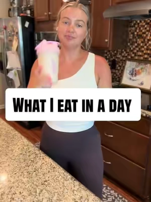 What I eat in a day 🫶🏼✨ #lowcalorie #highproteinmeals #whatieatinaday #wieiad #vitamins 