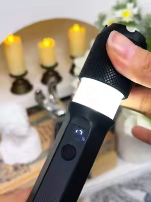 🔥 La linterna que todos están comprando ahora mismo. #linterna #viralproduct #tiktokviral #gadgets #outdoorlife #oferta #TikTokshopbacktoschool 