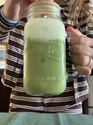 enjoy me making a matcha🤍🍵 #matcha #matchalover #icedmatcha #matcharecipe #matchalatte 