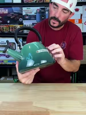 Le Creuset Tea Kettle#lecreuset #teakettle #teapot #cookware #tiktokshopcreatorpicks