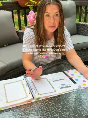 Parents this is your sign to grab the class keeper to organize your littles school memories 🥹 #firstdayofschool #lastdayofschool #memorybook #schoolmemories #classkeeper 
