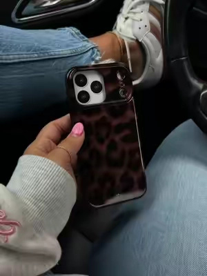 a phone case that's magsafe and actually protects your phone @Velvet Caviar #magsafe #phonecase 