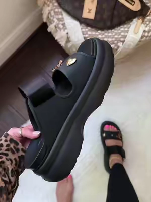 see if your size is still there 🥲 #crocs #sandals 