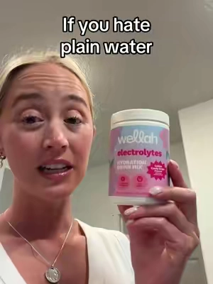 It’s our best flavor 🤷‍♀️ and it will probably just be available for summer! #electrolytes #wellah #hydration #drinkmorewater 