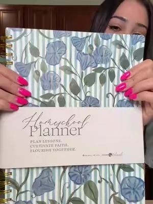 Every year I need a good homeschool planner #homeschool #homeschoolplanner #homeschoolmom #planner 