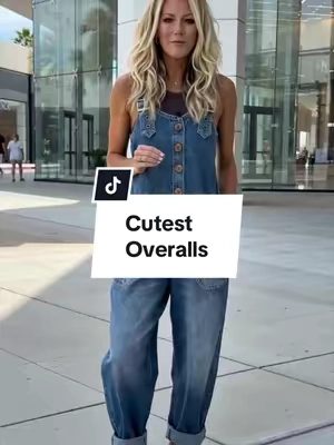 These overalls are my favorite throw on and go. #overalls #overallsoutfits #falloutfits #ladiesfashion 
