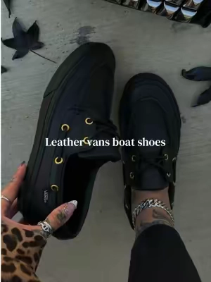 So cute for the dark outfit girlies 😮‍💨🖤 @vans #vans #vanswarpedtour #altoutfits #boatshoes #sliponshoes 