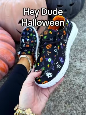 Halloween Hey Dudes 👻🎃 #heydude #heydudewendy #halloweenheydude #heydudehalloween #tiktokshopcreatorpicks 