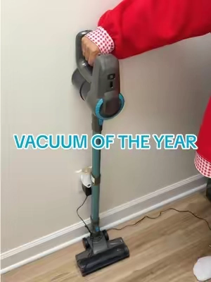 A vacuum that DOES the job without the hassle or crazy price tag!! 👏🏼 #cordlessvacuum #cleanhome #affordableproducts #vacuumcleaner #dealsforyoudays 