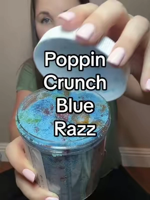 Blue raspberry poppin crunch gushers!!! SO GOOD 10/10 #poppincrunch #coatedgushers #blueraspberrygushers 