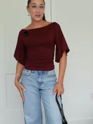 The most flattering top from cider! Love the bell sleeves! I’m 5’4 wearing a size xs in the color burgundy♥️ #shopcider #bellsleeves #goingouttops #bellsleevetop #cider 