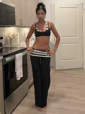 new apartment & new workout set!! 🖤  #workoutset #matchingset #activewear #setactive #foldoverpants 