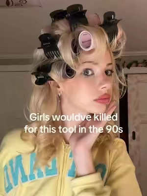 first ever tool with built in rollers #wavytalk #wavytalkairstyler #90sblowout #wavytalkfullvolume #wavytalkairshape @wavytalkofficial 